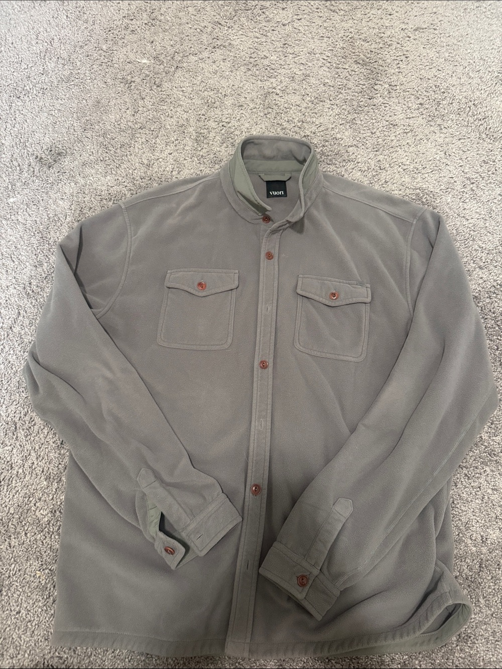 Vuori Men's Aspen Light Gray Button-Up Fleece Shirt Jacket